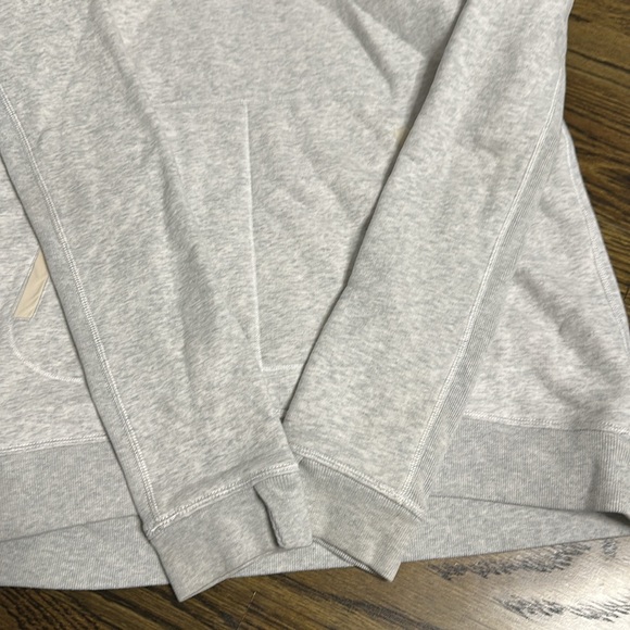 NWOT Lululemon Avenue Pullover. Size 6 - Picture 5 of 10